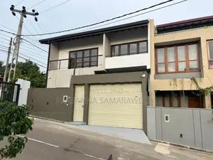 Brand New Modern Super Luxury Piliyandala Kottawa Rd