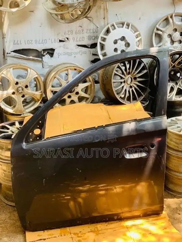 Alto 800 Door Panel