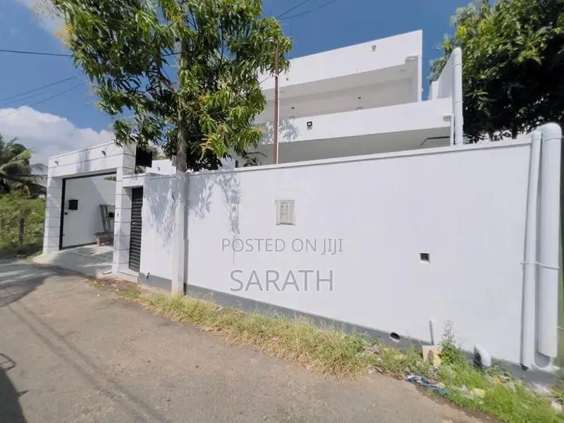 Well Build Luxury House For Sale Battaramulla