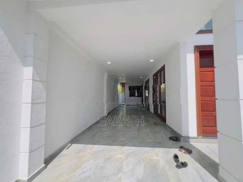 Well Build Luxury House For Sale Battaramulla