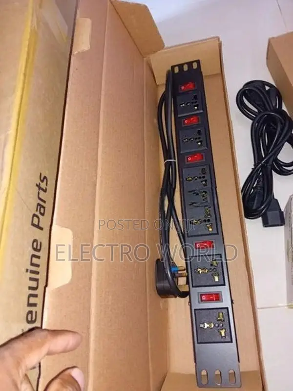 Network 24 Port Patch Panel With Cable Managment