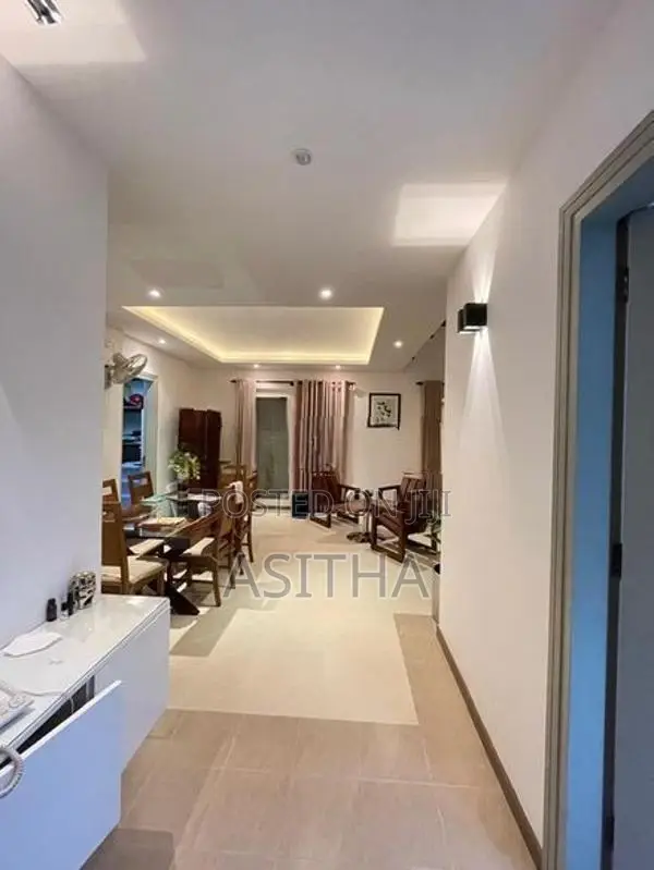 Piliyandala සොලා විදුලිය සමග සම්පූර්න වායුසමනය කරන ලද නිවස