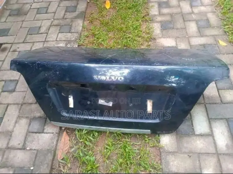 Volvo S40 Dicky Panel