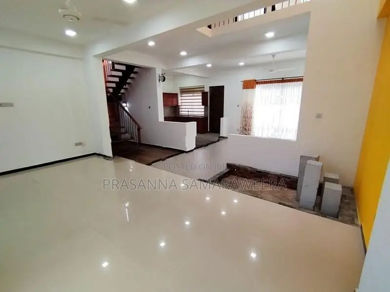 Brand New Solid Modern 2 Story House-Piliyandala Near