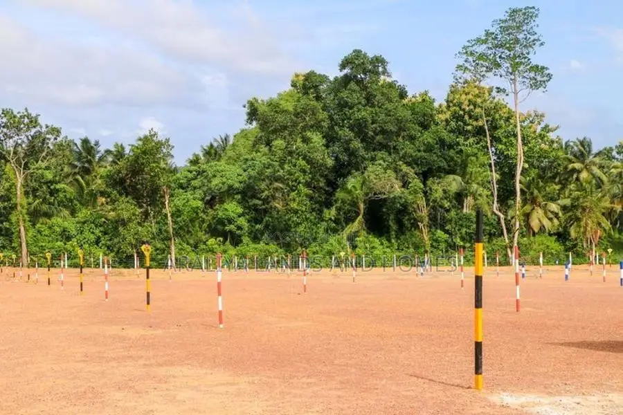Lands For Sale In Kesbewa - Kindelpitiya
