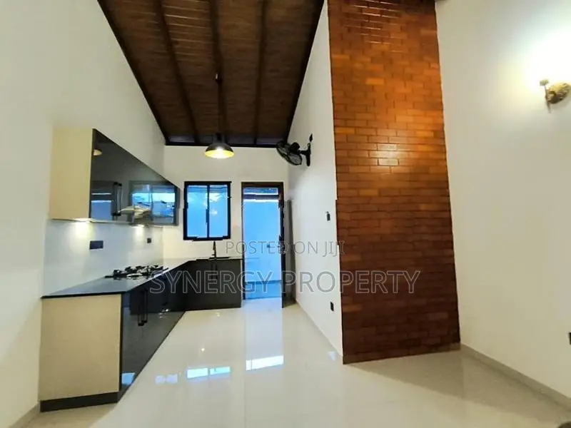 Brand New Modern house for sale athurugiriya