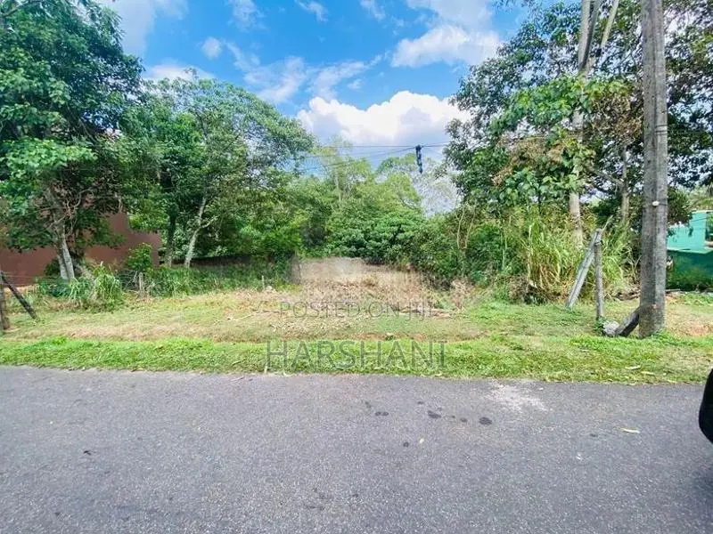 10P Superb Land at Prestigious Neighborhood, Talawathugoda
