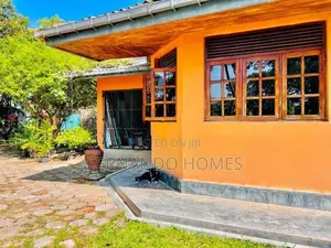 60 Perches Big Land With A Colonial Bunglow For Sale In Negombo