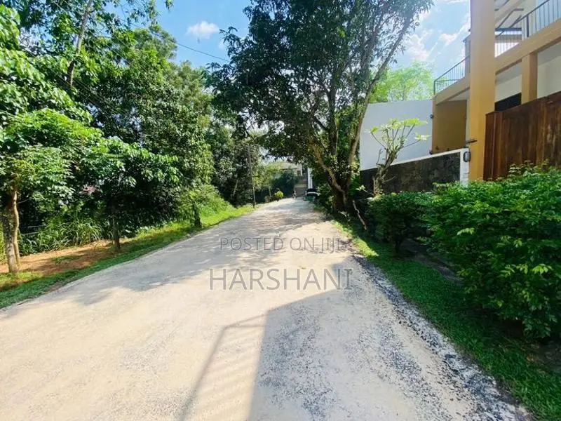 10P Superb Land at Prestigious Neighborhood, Talawathugoda