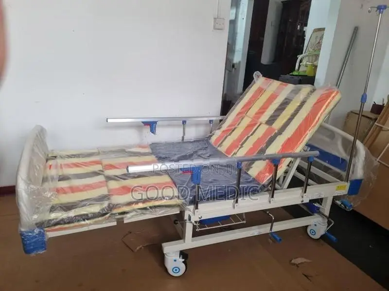 Three Function Manual Hospital Beds with Tilt and Sanitary Functionali