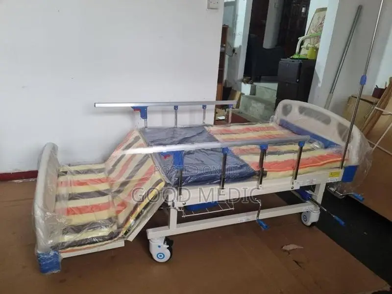 Three Function Manual Hospital Beds with Tilt and Sanitary Functionali