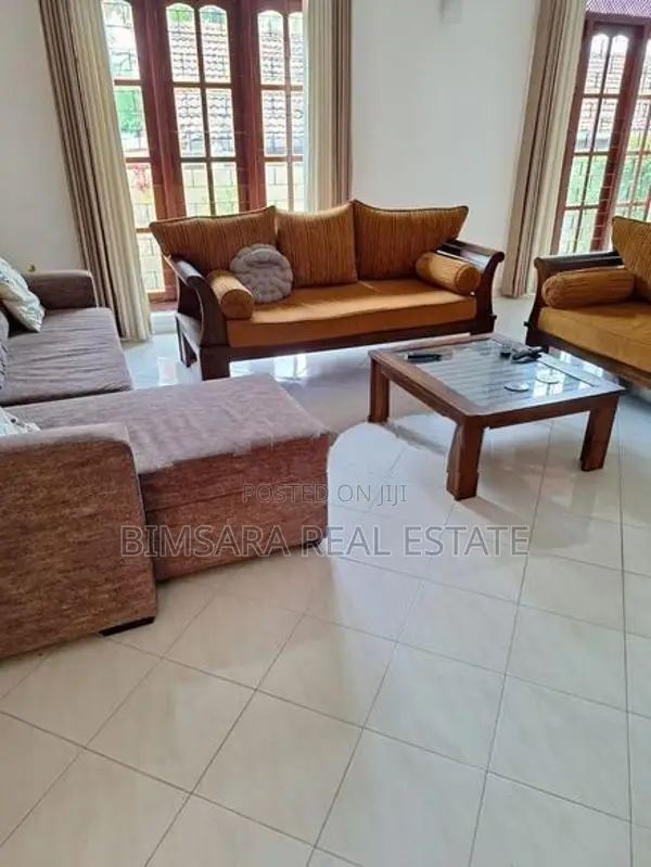 Spacious 3-Bedroom Two-Unit House In Kottawa | SH15304
