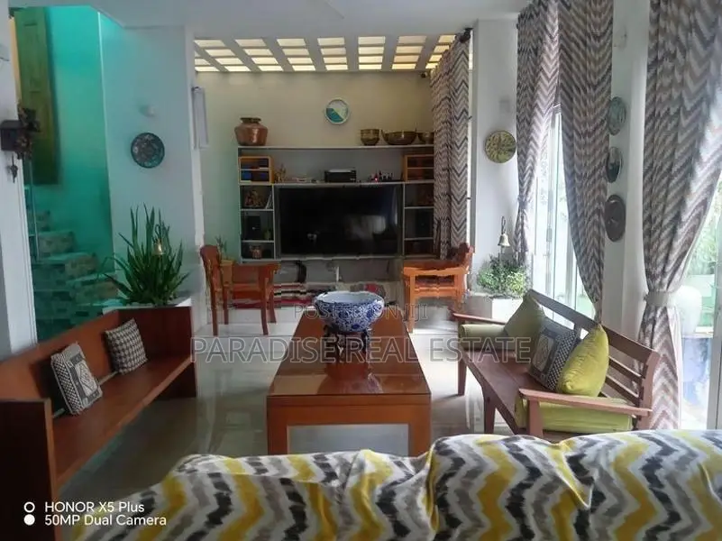 Super Luxury 3 Story House for Sale Mount Lavinia Temples Road