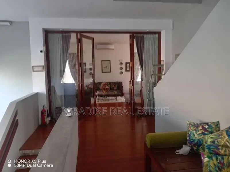Super Luxury 3 Story House for Sale Mount Lavinia Temples Road