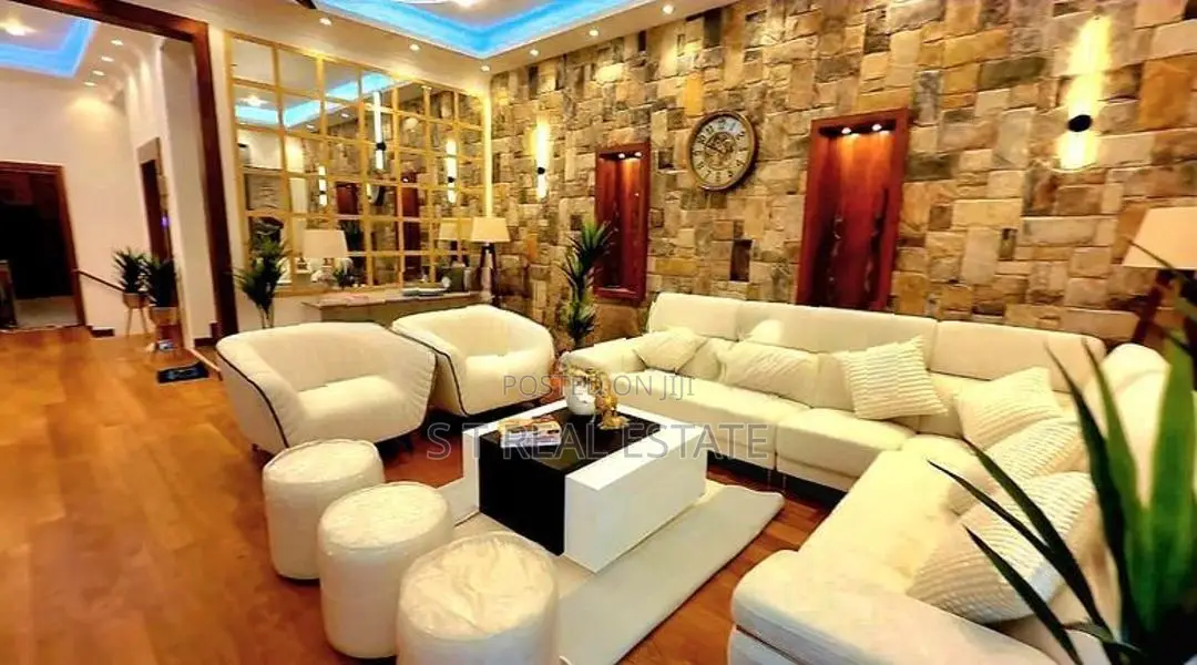 Architecture Designed Luxury 3 Storey House for Sale in Pelawatta