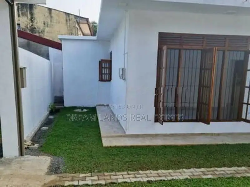 3BED HOUSE FOR SALE IN RATHMALANA (SP1077)