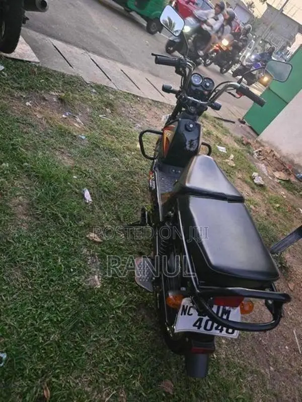 TVS XL 100 2025