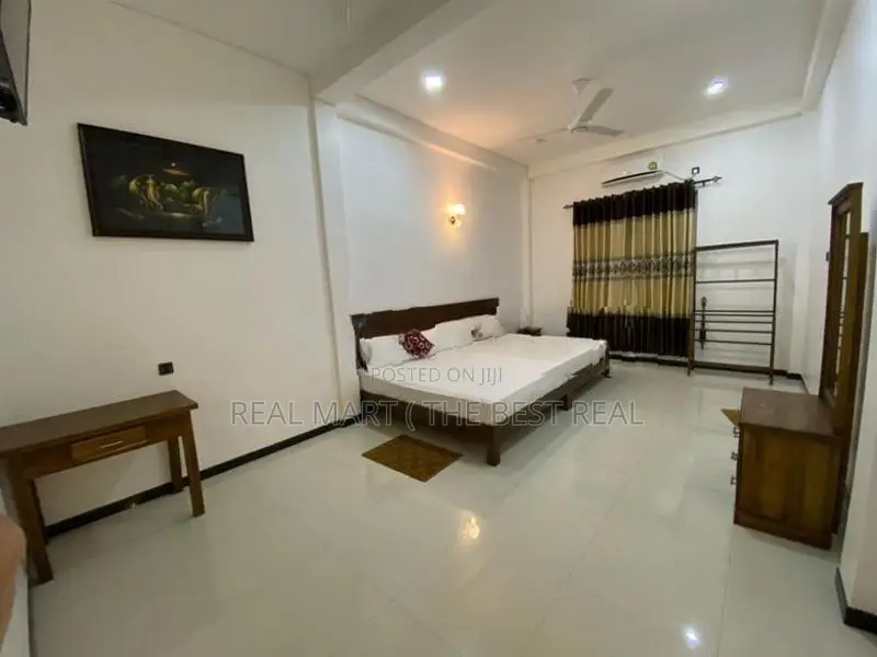 Katharagama : 5BR (5,500sf) Hotel for Sale