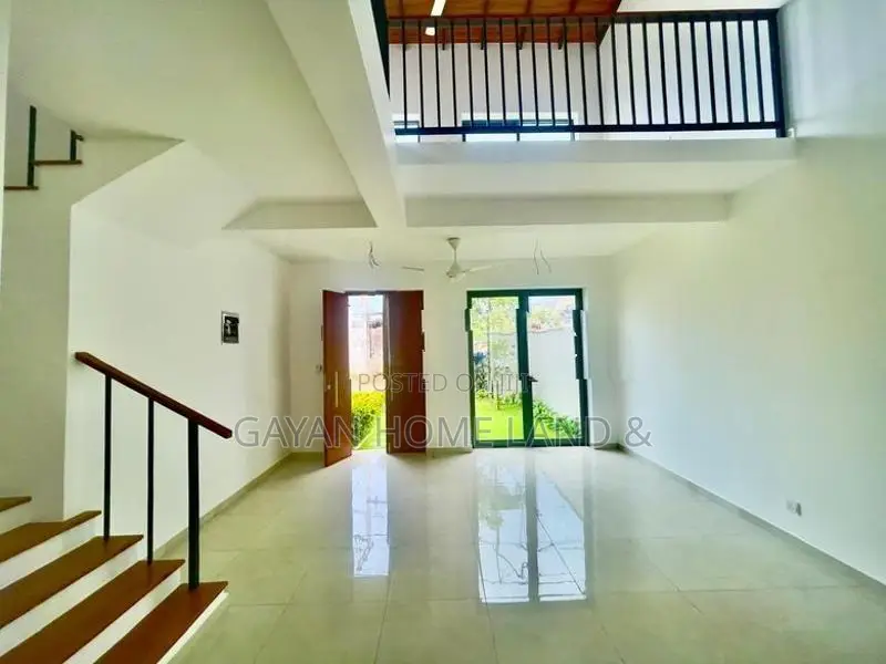 Brand New Luxury Villa's House in Canterbury Golf Residence Gonapola