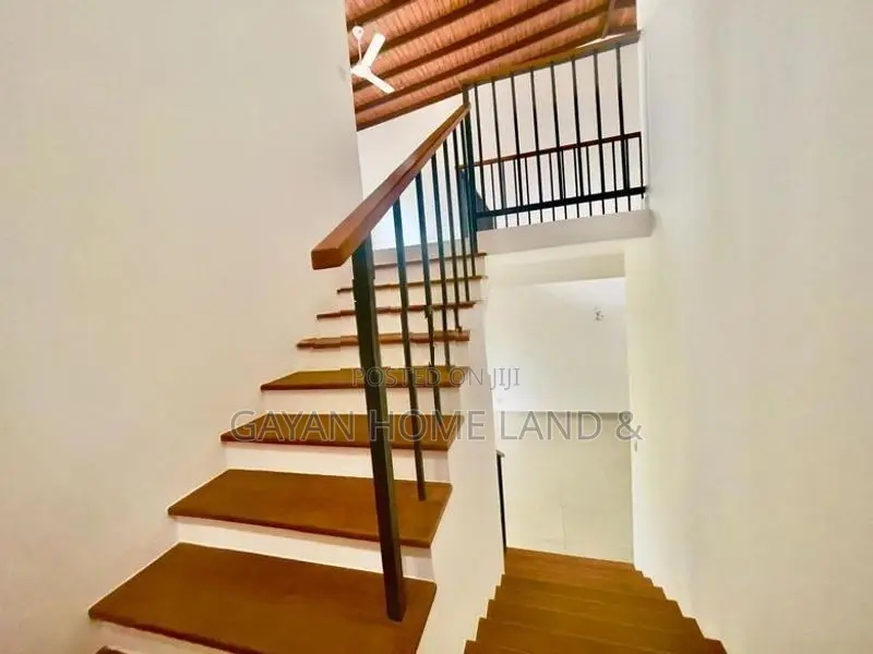 Brand New Luxury Villa's House in Canterbury Golf Residence Gonapola