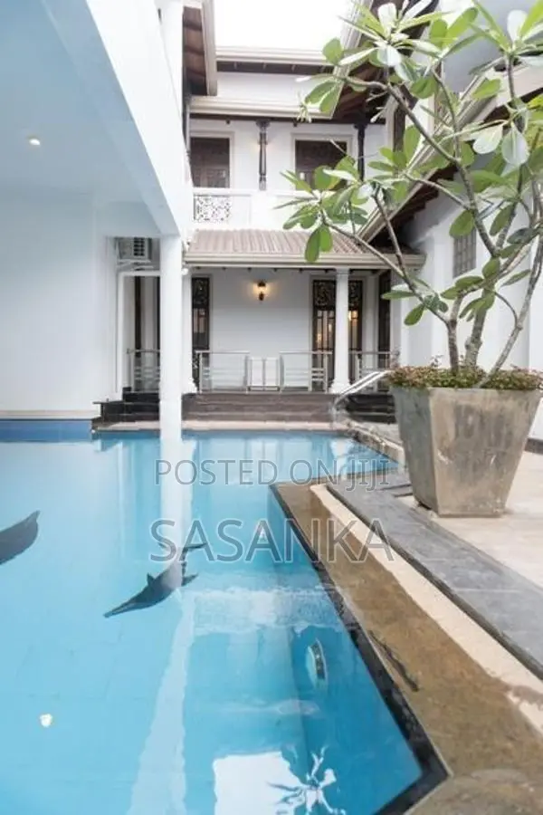 Kotte Beddagana Road Super Luxury House for Sale
