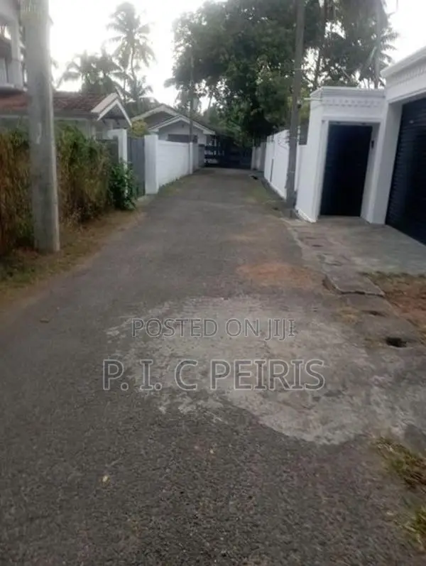 Land For Sale Liyanagemulla Seeduwa Gampaha