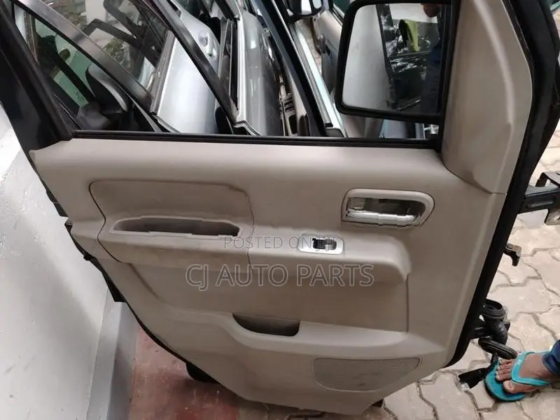 Suzuki Every DA64 Power Door Set Woth Side Mirrors
