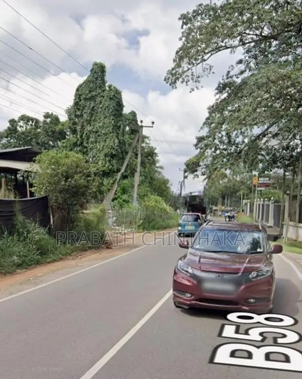 Land for Rent in Ganemulla ( kadawatha road facing )