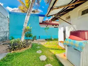 Good Area 19 Perches Land Spacious 4 BR Single Story House Sale Negomb