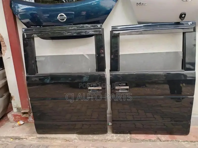 Suzuki Every DA64 Power Door Set Woth Side Mirrors