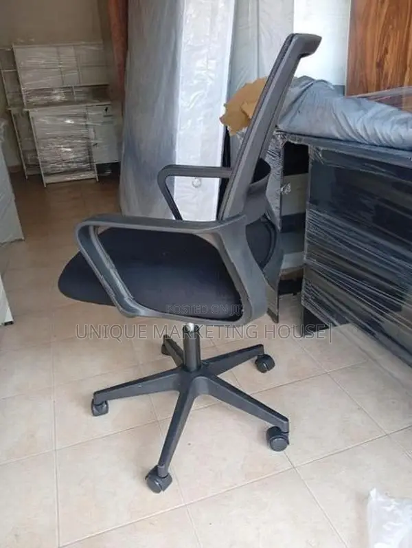 SQ Mesh Office Chairs