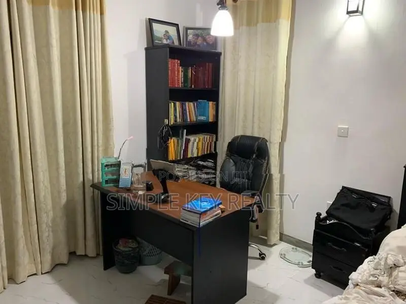 Beutiful house for sale in gampaha miriswatta wathuregama road