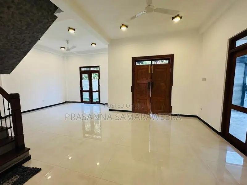 Brand New Solid Super Luxury 2 Storey House for Sale Piliyandala Town
