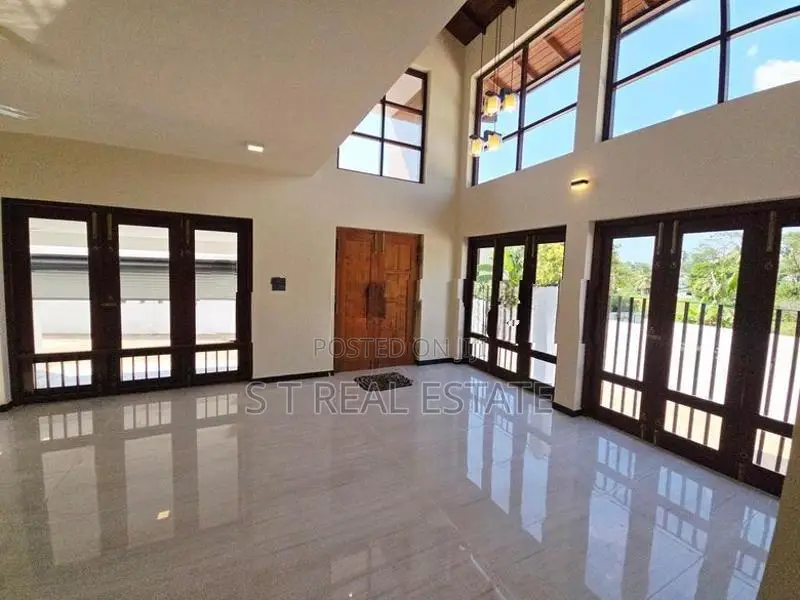 Modern Designed Luxury Two Storey House for Sale in Battaramulla
