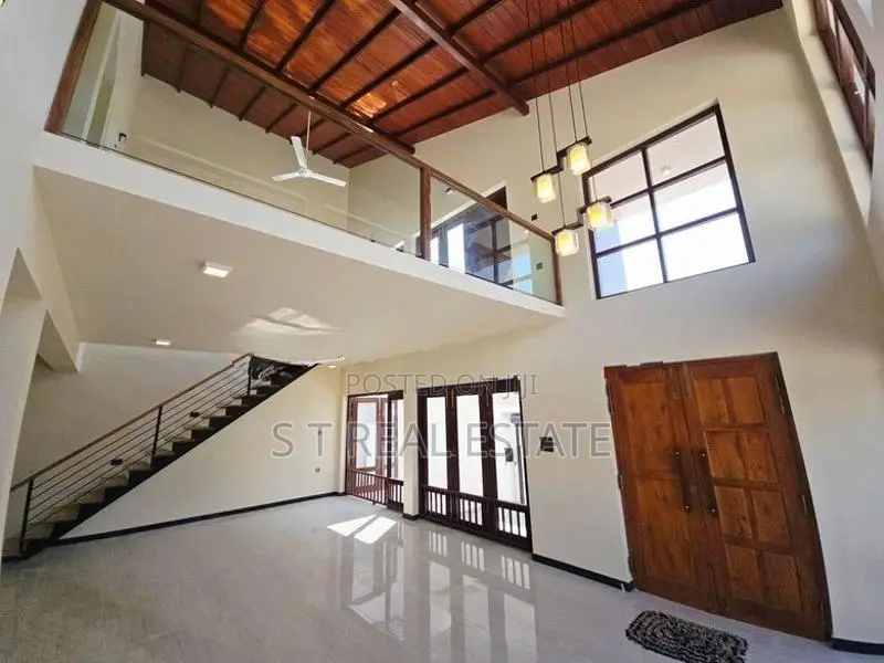 Modern Designed Luxury Two Storey House for Sale in Battaramulla
