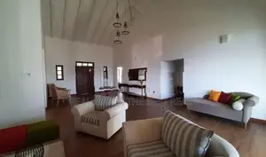 Nuwara Eliya : 6,500sf Luxury Fully Furnished Bungalow for Sale
