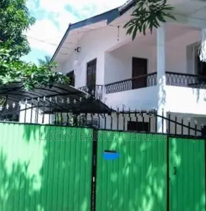 Pannipitya, 2 Story, Unfurnished House With Servent Quarters(ZM1105)