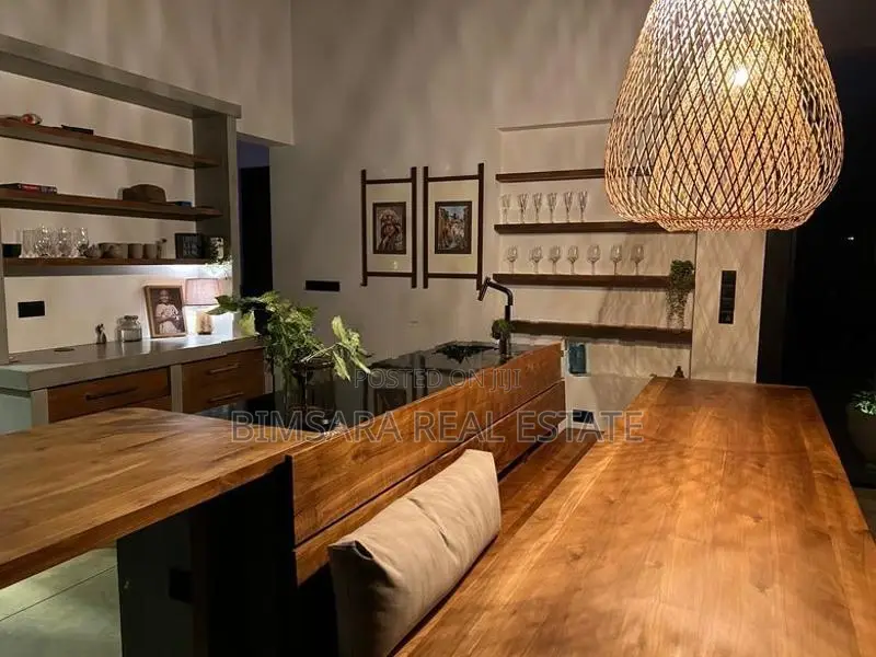 Contemporary Glass Mountain Villa - 4.5 Acres | 30 Minutes Galle Fort