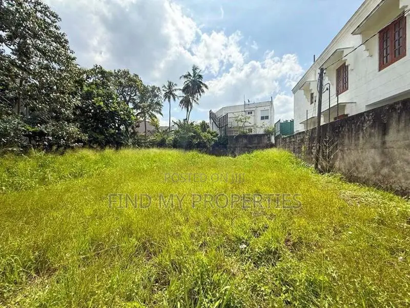 Land for Sale in Thalawathugoda
