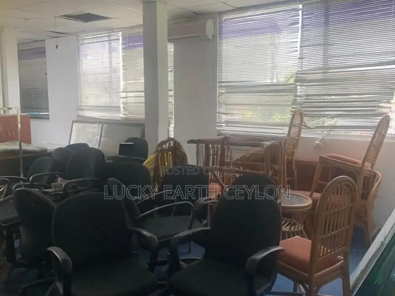 Nugegoda Unfurnished 3rd Floor Office Space For Rent (MG1276)