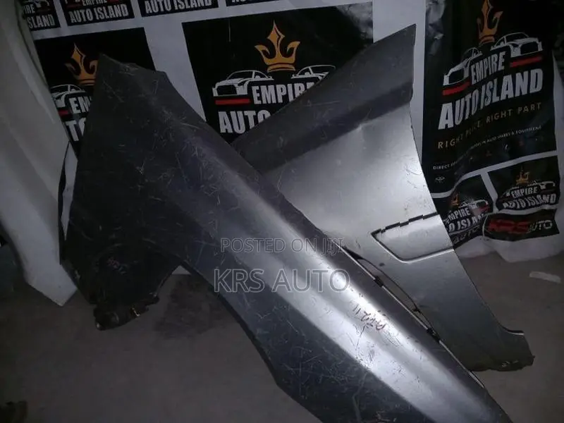 Toyota Carina AT 212 Fender