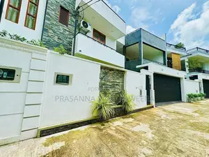 Brand New Modern Super Luxury House for Sale Piliyandala