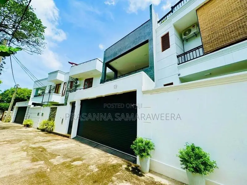 Brand New Modern Super Luxury House for Sale Piliyandala