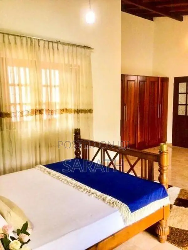 Large Garden With Luxury House Sale Talawatugoda