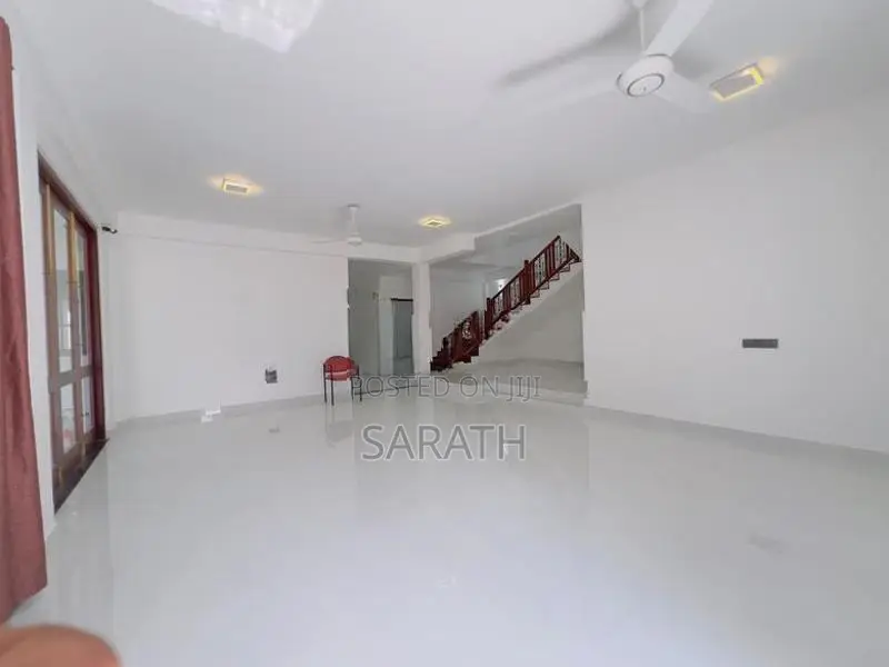 Architecture Designed Brand New House In Battaramulla