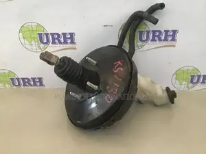 TOYOTA VITZ KSP130 BRAKE BOOSTER