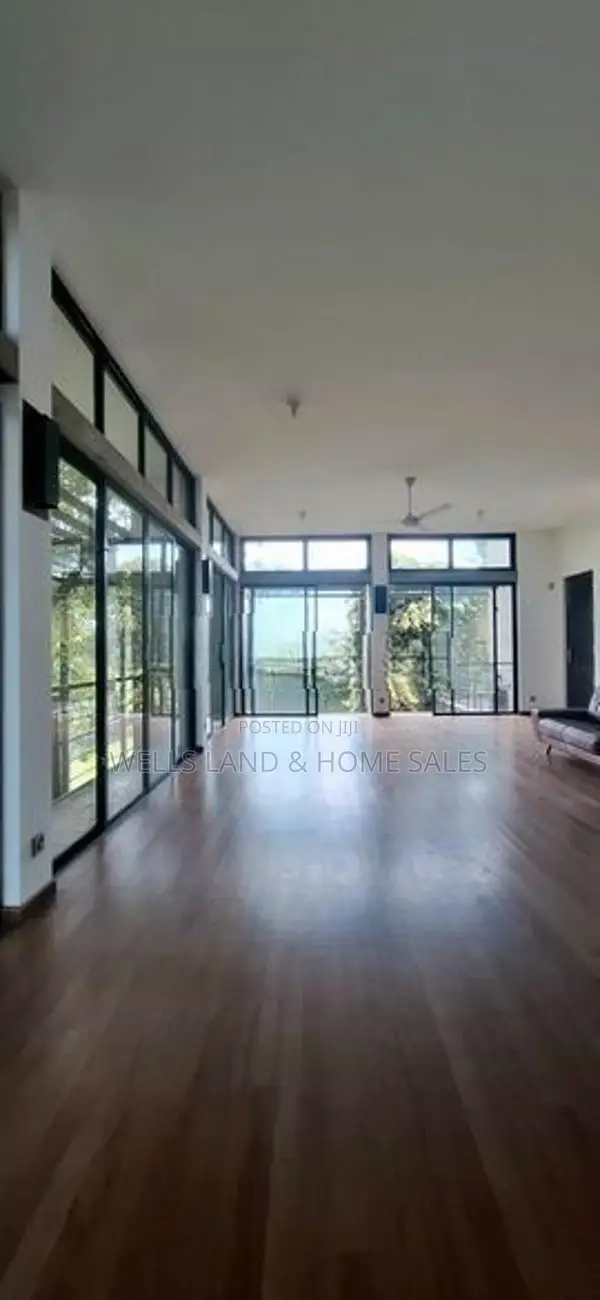 Paddy Field Facing Luxury Villa For Sale