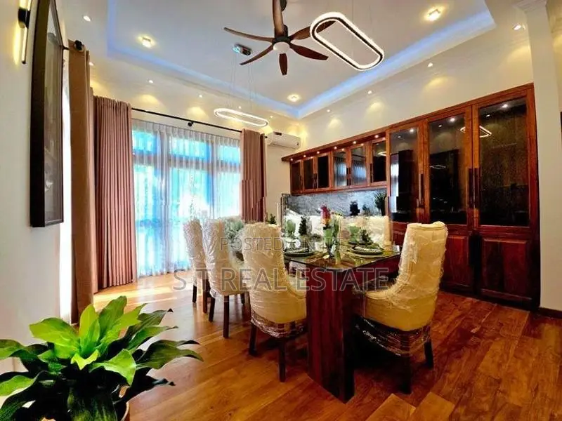 Fully Furnished Luxury 3 Storey House for Sale in Pelawatta