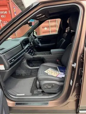 Hyundai Santa Fe caligraphy 2025