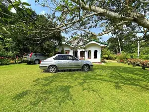 House in Kalutara - Beautiful Garden & Over Looking Mountains- Kalutha